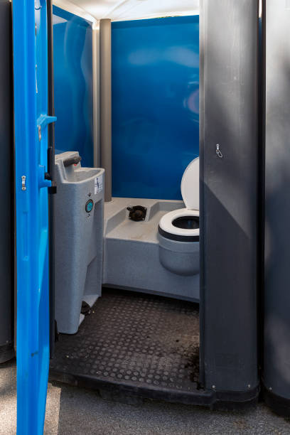Best Porta potty delivery and setup  in Sleepy Hollow, IL